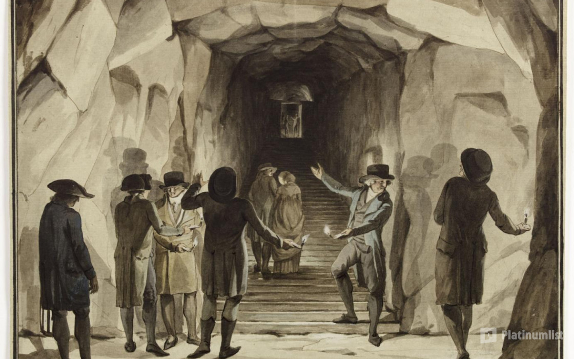 zm0975 استديو الصور :باريس في Catacombs of Paris: Entry Ticket + Audio Guide