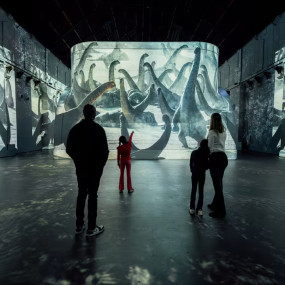 Photo from Fabrique des Lumieres: Dinosaurs - The Immersive Experience in Amsterdam: Gallery Photo n0vybp