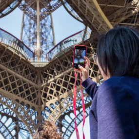Eiffel Tower: Reserved Access to the Summit + Audio Guide in Paris: Gallery Photo 3yomgb Eiffel Tower: Reserved Access to the Summit + Audio Guide in Paris: Gallery Photo 3yomgb