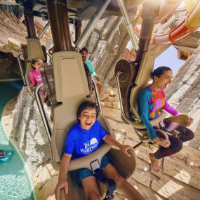 Φωτογραφία από το Yas Waterworld Yas Island, Abu Dhabi στο Abu Dhabi: Φωτογραφία γκαλερί 3e71d0