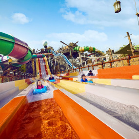 Φωτογραφία από το Yas Waterworld Yas Island, Abu Dhabi στο Abu Dhabi: Φωτογραφία γκαλερί 34jw9b
