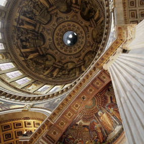 Photo from St Paul's Cathedral in London: Gallery Photo zod08y