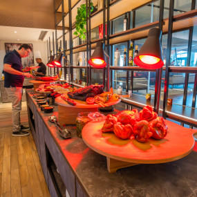 Photo from Brunchtopia Family Brunch in Marriott Marquis Dubai Creek in Dubai: Gallery Photo 3xvbmk