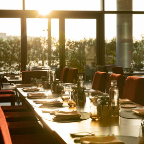Nautiluna Seafood Night Brunch in Marriott Marquis Dubai Creek in Dubai: Gallery Photo zw6bme