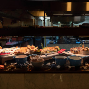 Photo from Nautiluna Seafood Night Brunch in Marriott Marquis Dubai Creek in Dubai: Gallery Photo 3j5mor