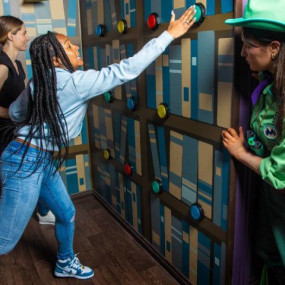 Photo from Monopoly Lifesized in London: Gallery Photo zm05vy