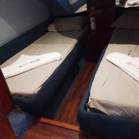 Photo from Yacht Trip - Dubai Marina in Dubai: Gallery Photo 3y8bbz