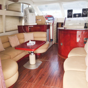 Photo from Yacht Trip - Dubai Marina in Dubai: Gallery Photo nk6mv3