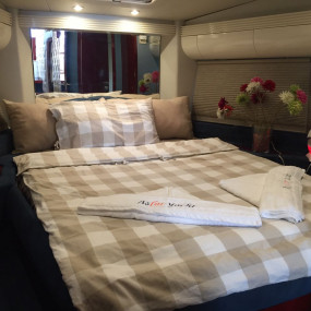 Photo from Yacht Trip - Dubai Marina in Dubai: Gallery Photo 34o8gn