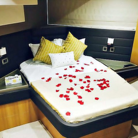 Photo from Yacht Trip - Dubai Marina in Dubai: Gallery Photo n06m6n