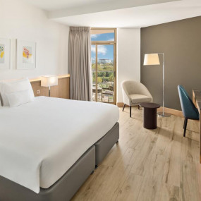 Photo from 5* Stay at Jebel Ali Beach Hotel in Dubai: Gallery Photo n1j5xn