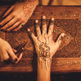 Photo from Overnight Red Dune Desert Safari with Dune Bashing, BBQ & Breakfast in Dubai: Gallery Photo nkg9xz