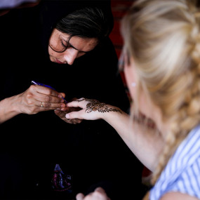 Photo from سفاري صحراوي في أبو ظبي مع شواء وركوب الجمال والتزلج على الرمال in أبوظبي: Gallery Photo 3ev19n