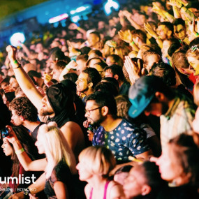 Photo from Groove On the Grass feat. Bonobo in Dubai: Gallery Photo qnkeqn