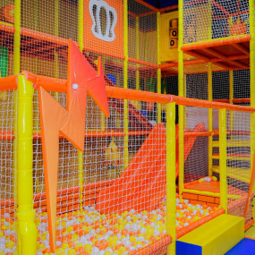 3p72q3 استديو الصور :جدة في جمب اب بارك