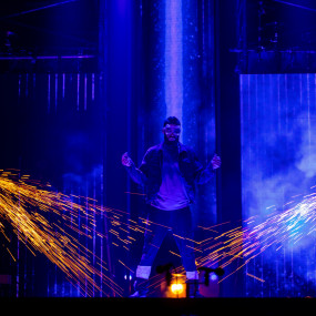 Photo from Dein Perry's Tap Dogs in Riyadh: Gallery Photo z7y5wz