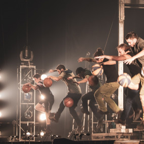 Dein Perry's Tap Dogs в Эр-Рияд: Галерея фото 3r5qyn