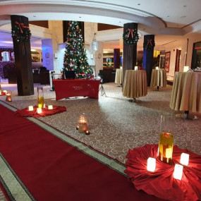 New Year’s Eve 60’s to 90’s Rewind at Abu Dhabi Golf Club в Абу Даби: Галерея фото n0bk9z