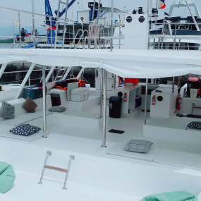 Island Hopping By Yacht in Cebu: Gallery Photo 3jk0vz