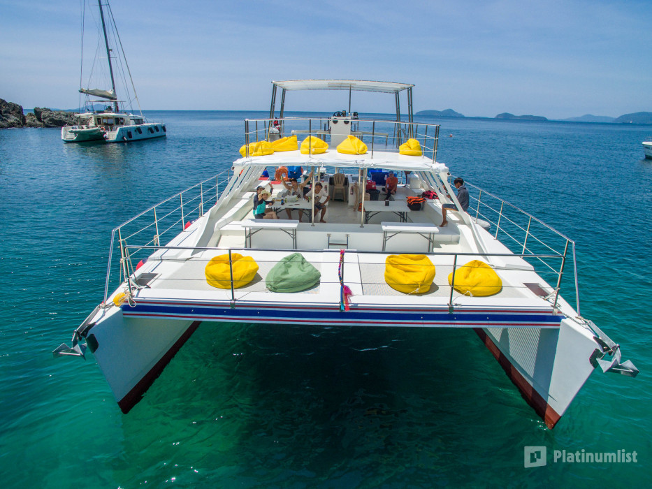 Island Hopping By Yacht in Cebu: Gallery Photo 3y560z