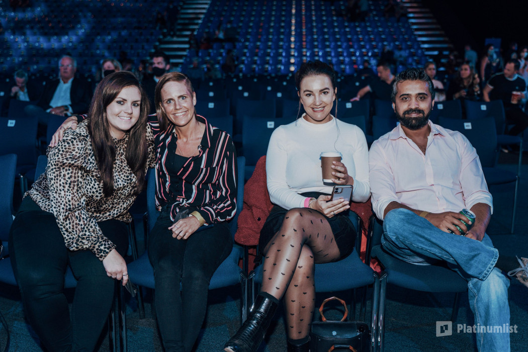 Jack Whitehall in Dubai: Gallery Photo 3p6x8n