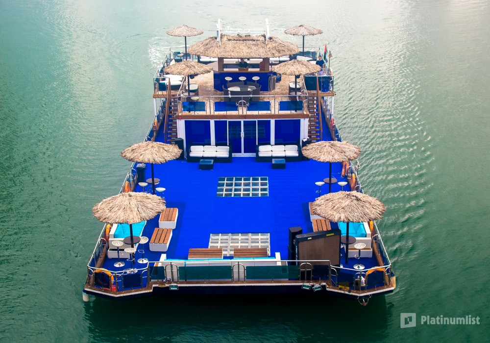 SUNDOWN SESSIONS HOUSE TECHNO GUGU BOAT in Dubai: Gallery Photo 3x81mn SUNDOWN SESSIONS HOUSE TECHNO GUGU BOAT in Dubai: Gallery Photo 3x81mn