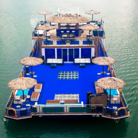 SUNDOWN SESSIONS HOUSE TECHNO GUGU BOAT in Dubai: Gallery Photo 3x81mn