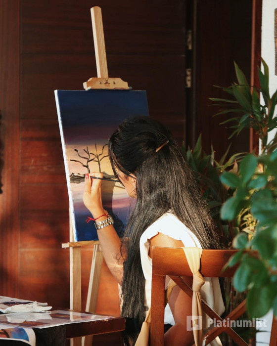 ART fem painting experience в Дубай: Галерея фото 3xoym3