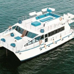 38gg1n استديو الصور :دبي في Leo's On Deck Catamaran Yacht Cruise