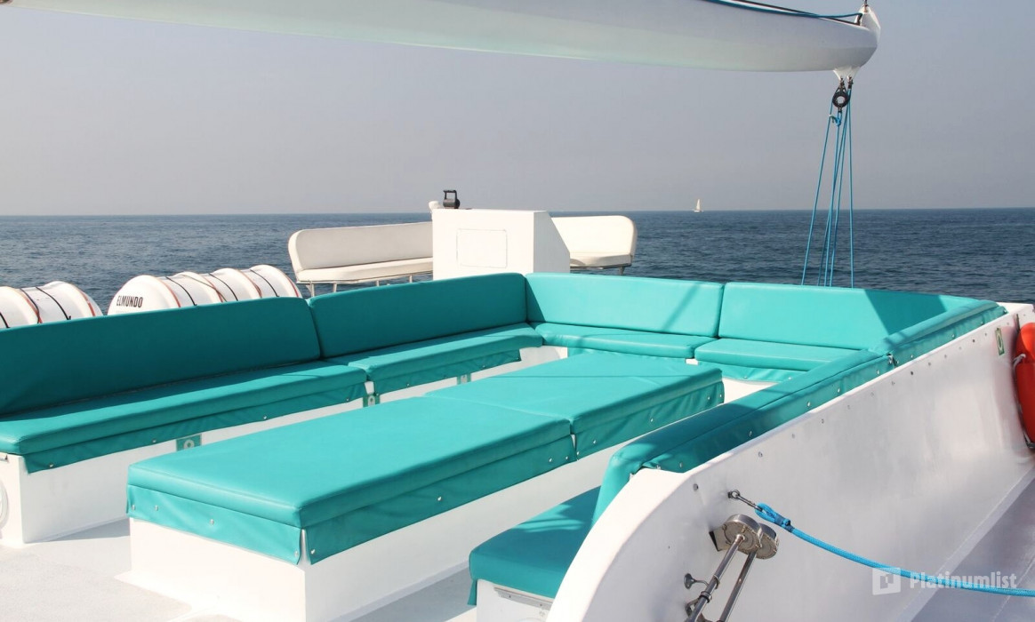 Leo's On Deck Catamaran Yacht Cruise in Dubai: Gallery Photo 3pmme3 Leo's On Deck Catamaran Yacht Cruise in Dubai: Gallery Photo 3pmme3