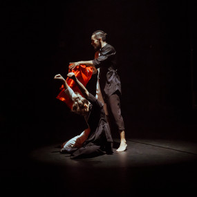 Photo from فرقة سيما للرقص تقدم "أنصاف" in دبي: Gallery Photo 3pxgyn