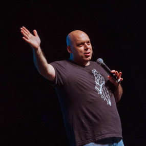 Photo from AMER ZAHR LIVE! at the Theatre - Mall of the Emirates in Dubai: Gallery Photo zmgr8z