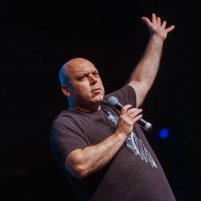 Photo from AMER ZAHR LIVE! at the Theatre - Mall of the Emirates in Dubai: Gallery Photo n0m293