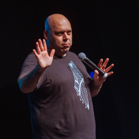 Photo from AMER ZAHR LIVE! at the Theatre - Mall of the Emirates in Dubai: Gallery Photo 3qqpr3