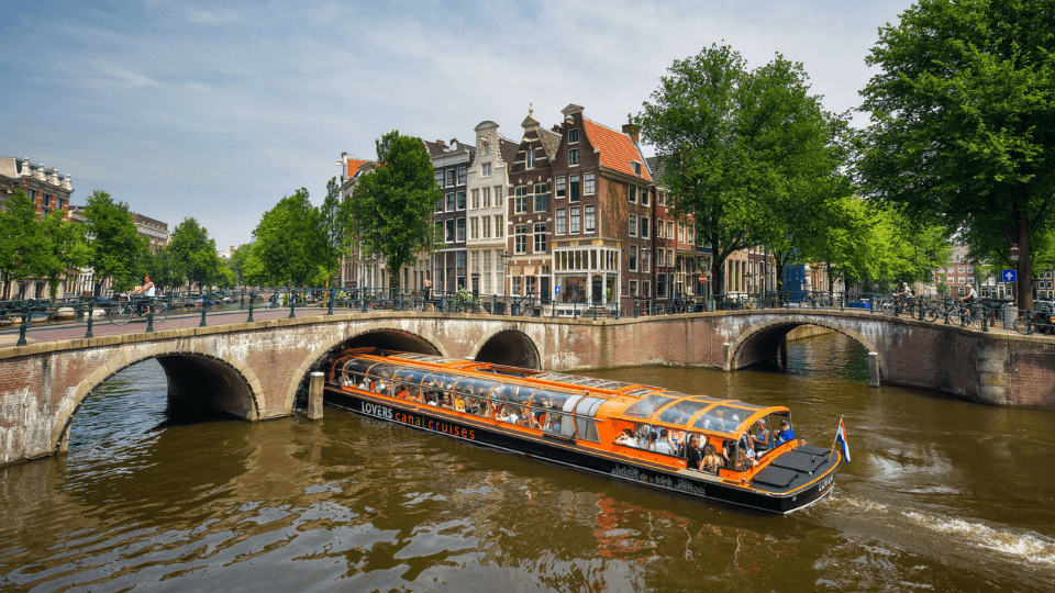 Amsterdam: Lovers Canal Cruise from Central Station Amsterdam: Lovers Canal Cruise from Central Station