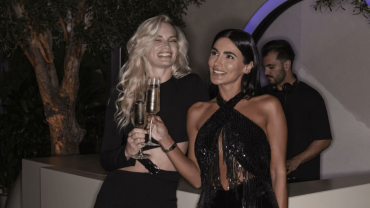 Bubbly Nights - 2 hours of free-flowing selected bubbles and 2 starters Bubbly Nights - 2 hours of free-flowing selected bubbles and 2 starters