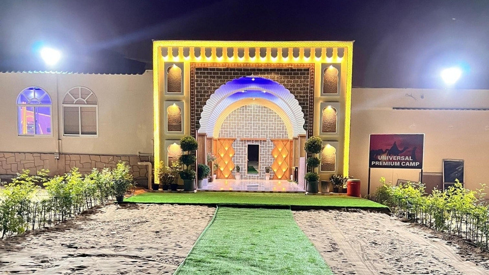 Desert Safari & BBQ Dinner: Standard or Premium with Starlit Show