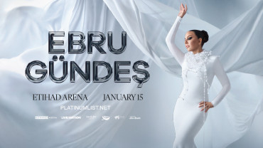 Ebru Gündeş à l'Etihad Arena