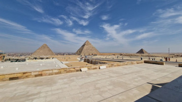 Full-day tour of Giza Pyramids, Sphinx, and Egyptian Museum with lunch from Cairo Full-day tour of Giza Pyramids, Sphinx, and Egyptian Museum with lunch from Cairo