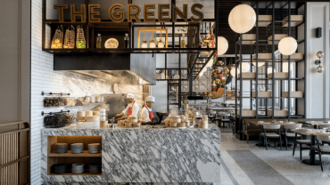 بوفيه عشاء فاخر في أتلانتس ذا رويال