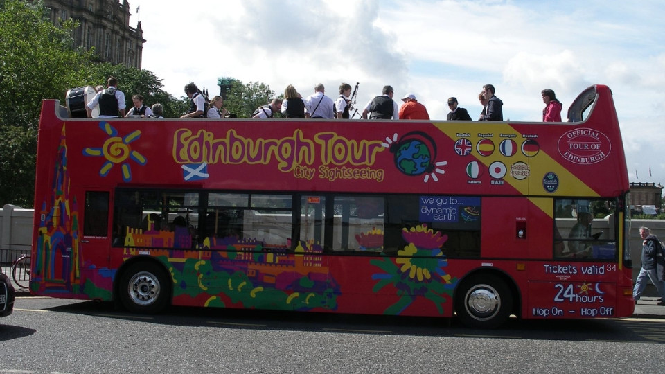 Hop on Hop off Edinburgh Bus Tours
