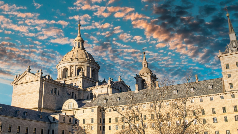 جولة باص لندن هوب أون هوب أوف وكاتدرائية سانت بول مع جولة مشي مجانية