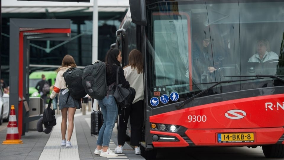 London Gatwick Airport Transfer 2025 United Kingdom