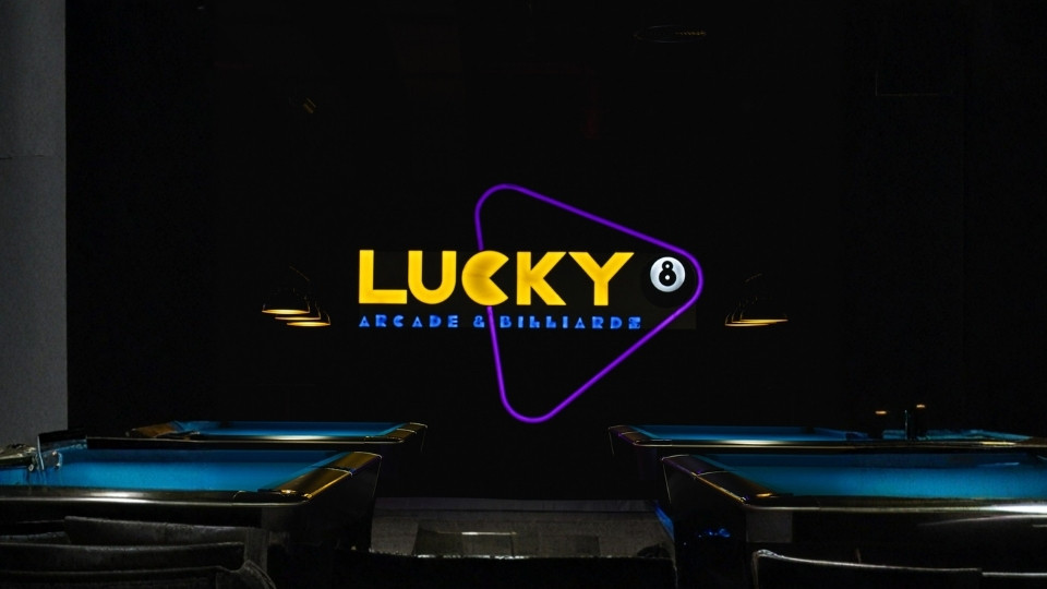Lucky 8 Arcade & Billiards