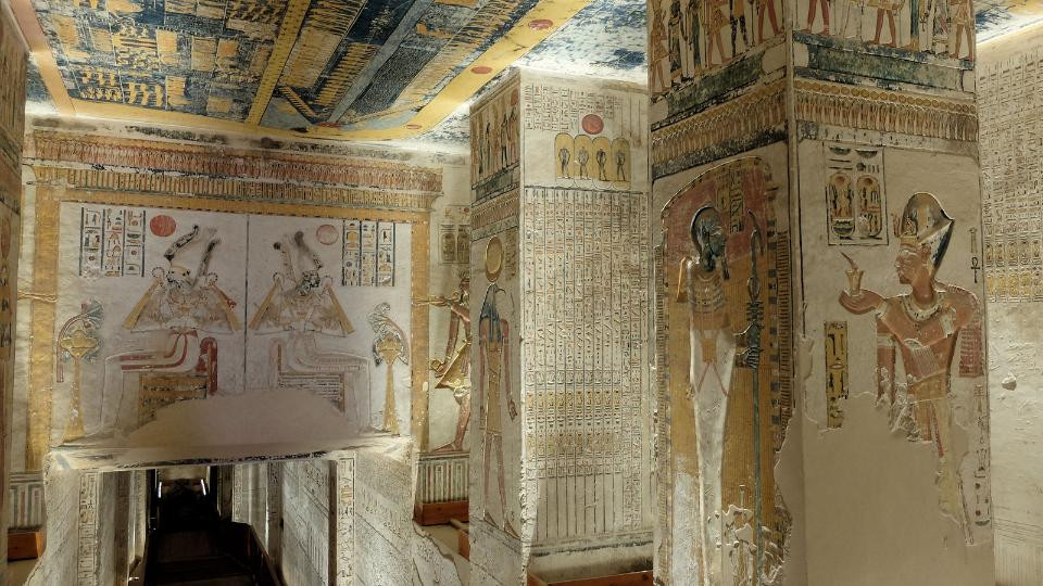 Luxor day tour with Nile cruise and lunch from Hurghada Luxor day tour with Nile cruise and lunch from Hurghada