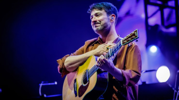 فرقة Mumford and Sons مباشرةً في O2 أرينا لندن فرقة Mumford and Sons مباشرةً في O2 أرينا لندن