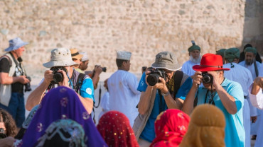 جولة تصوير في مسقط مع مصور محترف جولة تصوير في مسقط مع مصور محترف