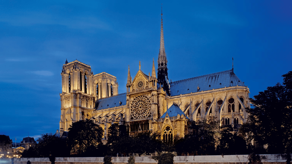 Notre-Dame de Paris - Exterior tour with free entry Notre-Dame de Paris - Exterior tour with free entry