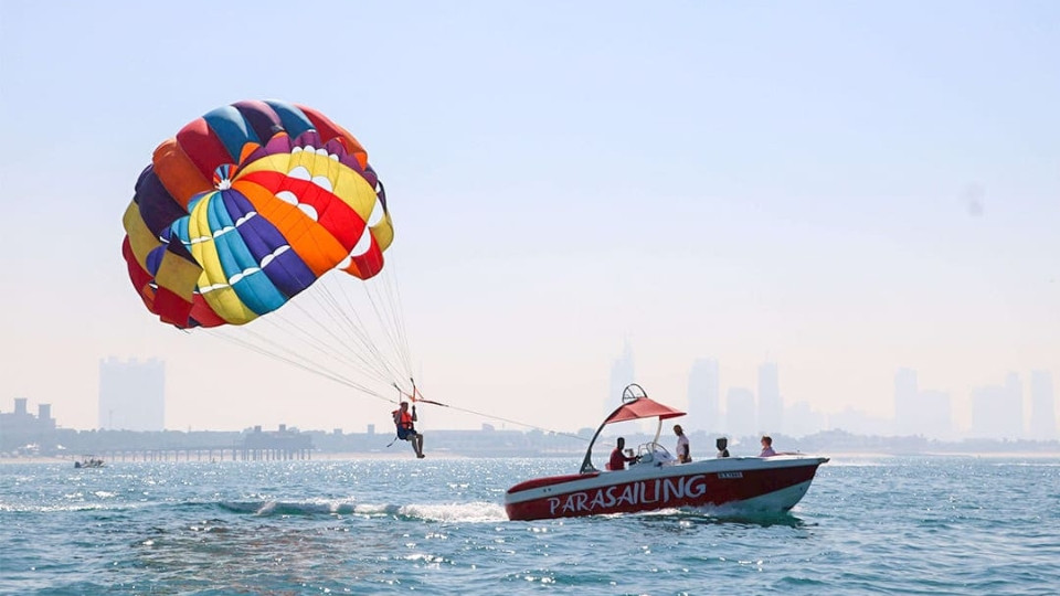 Parasailing Experience Jumeirah 2025 United Arab Emirates