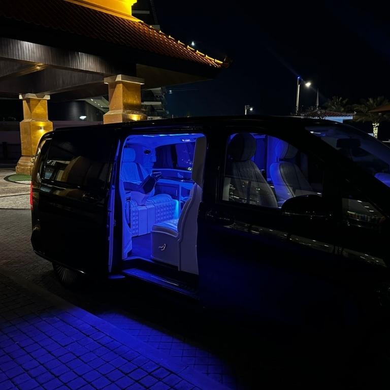 Another view of First-Class Private Transport – Mercedes Maybach V-Class at Dubai, United Arab Emirates